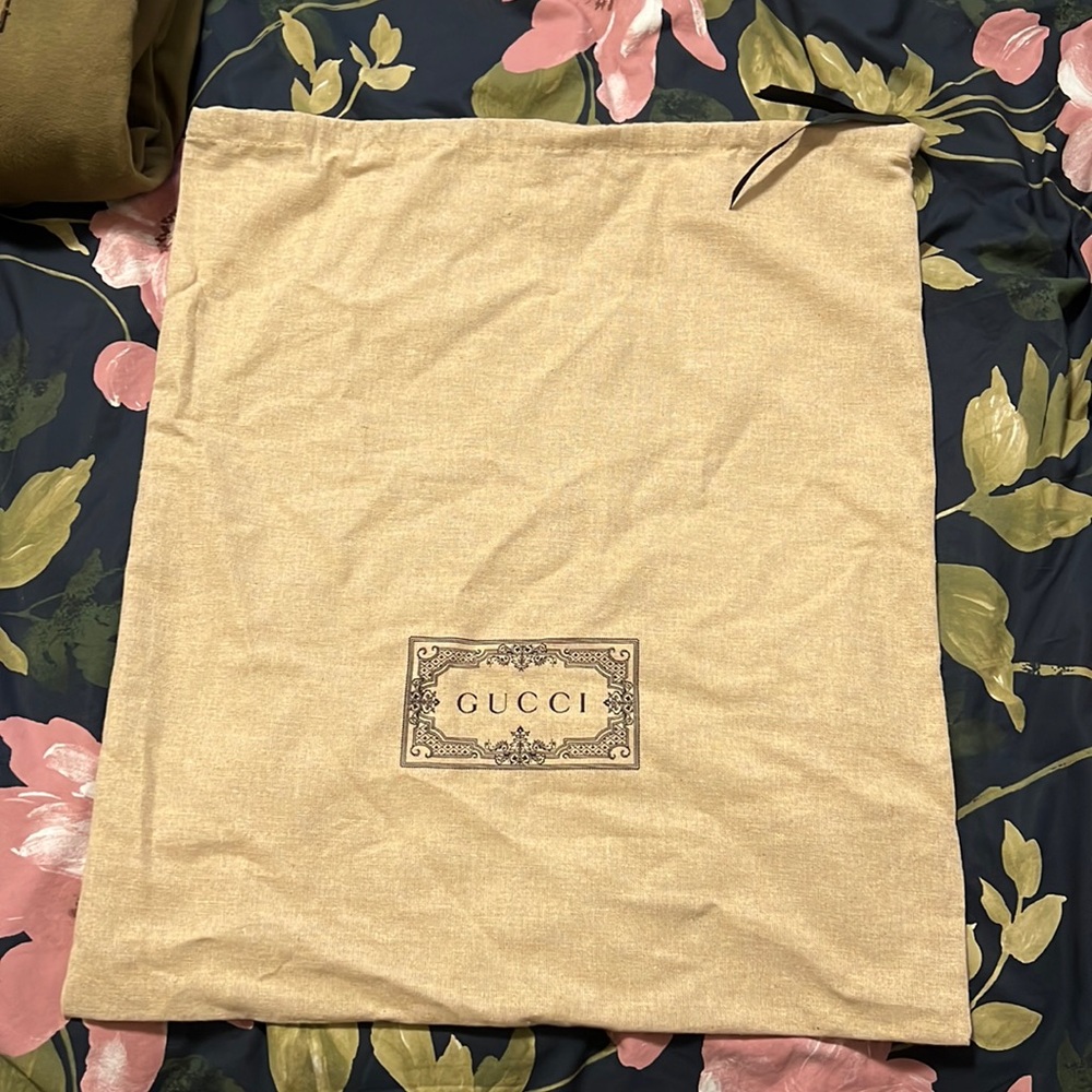 Gucci dust bag W16.5” x L 19”